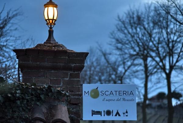 Azienda Agricola Simone Cerruti - Moscateria Villa Castiglione Tinella Exteriör bild